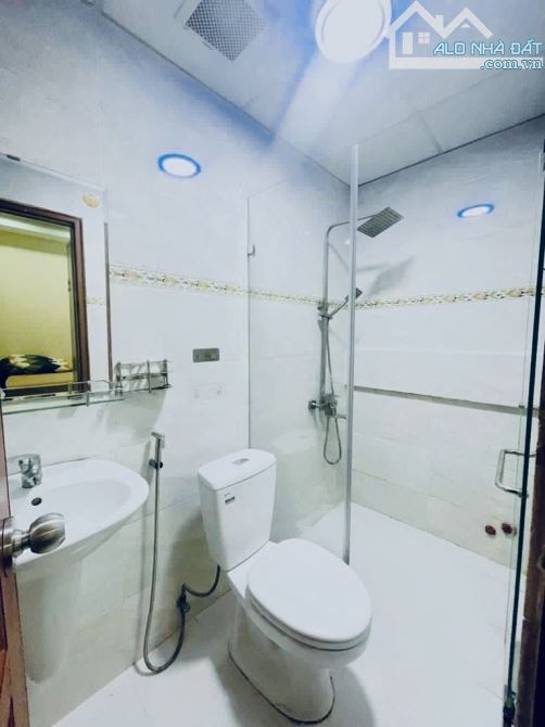🏠 Căn hộ dịch vụ gần chợ Bến Thành - Quận 1 - 91m2 - 5 tầng có thang máy - chỉ #18tỷ - 18