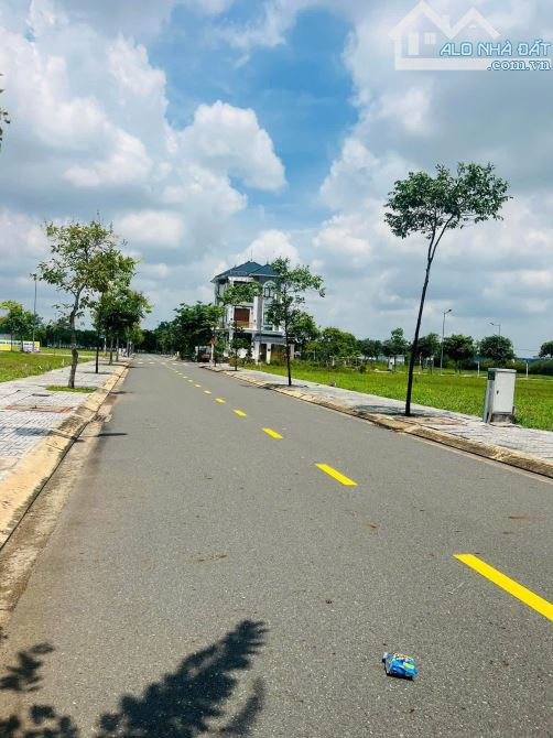 CHỐT NHANH LÔ 100M2 NGAY SÂN BAY LONG THÀNH. VỊ TRÍ ĐỘC NHẤT, KẾT NỐI TOÀN MIẾN NAM - 2