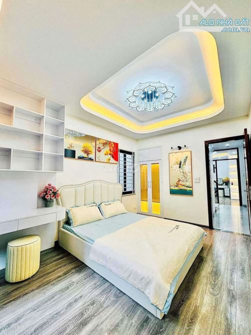 "Bán Gấp! Nguyễn Văn Tuyết  , Lô góc, Gần phố, nhà đẹp ở ngay, 48m2*5T " - 2