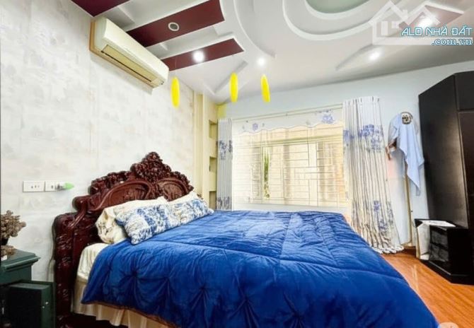 BÁN NHÀ TRẦN THÁI TÔNG - DT 62M - 5 TẦNG - MT 4,5M - NỞ HẬU - GIÁ 13.8 TỶ - 2
