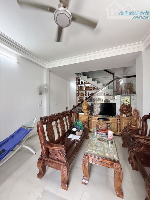 CHỉ 5,8 TỈ ( CÒN BỚT), NHÀ ĐẸP MẶT TIỀN NHÁNH HBC, 58M2 (4.1❌14M),2PN,3WC - 2