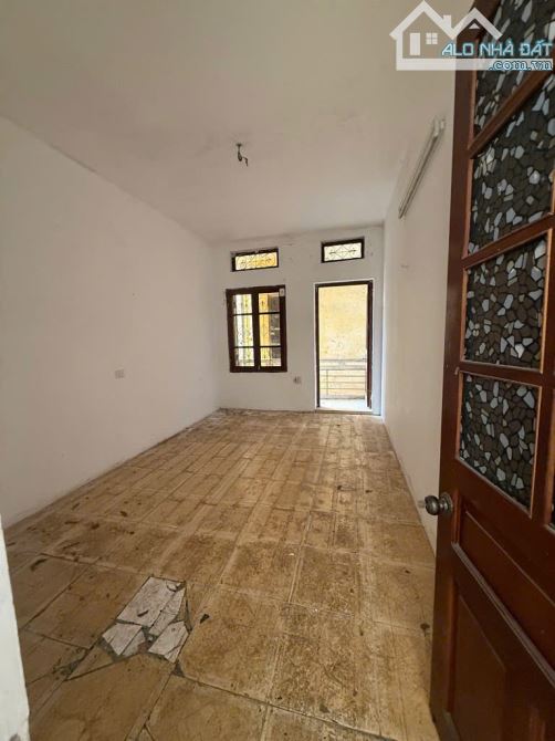 HÀNG CỰC HIẾM PHAN ĐÌNH PHÙNG - NGÕ NÔNG - GẦN PHỐ - KHÔNG CÓ NHÀ BÁN - 2