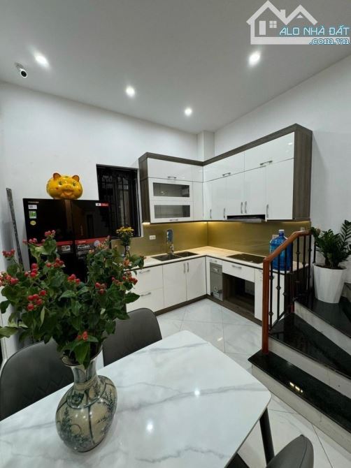 CHỈ 10 TỶ NHÀ MỚI ĐẸP THIẾT KẾ HIỆN ĐẠI BÁN NHÀ TRẦN THÁI TÔNG-THANG MÁY-NGÕ THÔNG-39M-6T - 2