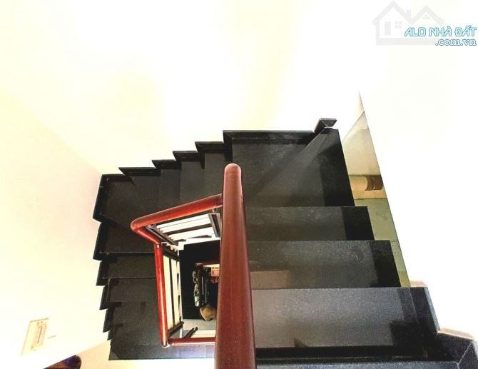 NHÁ BÁN 2 MT HẺM LÊ VĂN SỸ - Q.3 - 4 TẦNG GẦN ĐH SƯ PHẠM. Chỉ 13 TỶ NHỈNH - 2