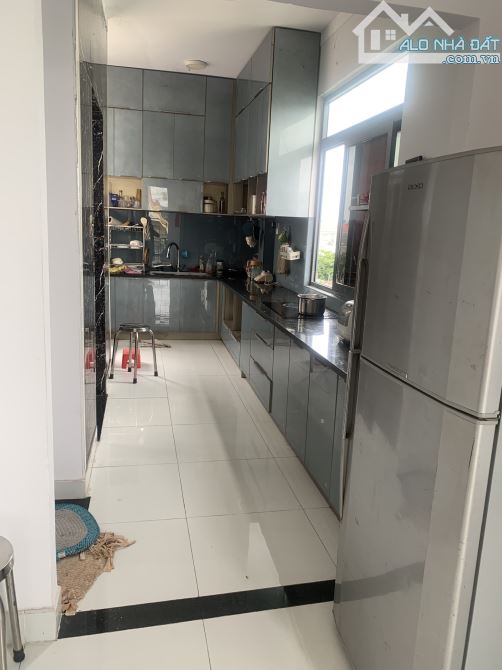 Giá 16,5 tỷ. Hàng đẹp..Bán căn góc 4L mặt tiền Phạm Văn Thuận khu vực kinh doanh sầm uất - 2