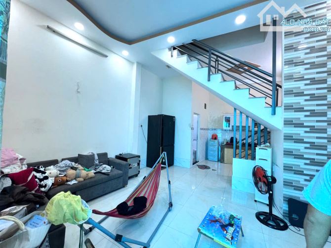 Bán Nhà 2 Tầng Đẹp – 55m² – Hẻm Xe Tải 5m – Gần Vincom Lê Văn Việt – Giá 4.6 Tỷ SHR Tăng - 2