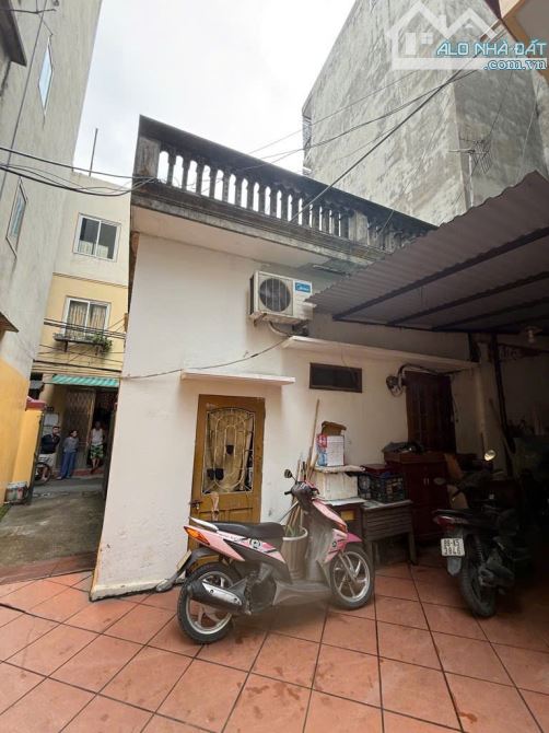 Hót Bán mảnh đất ngõ 77 Xuân La, tặng nhà, 48m, 2 thoáng, ô tô nhỏ qua nhà! - 2