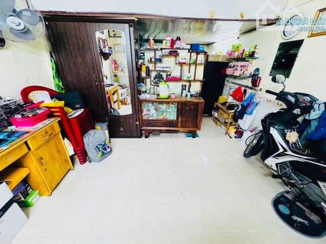 Bán nhà hẻm 3m đường Lý Thái Tổ Quận10,DT 4x8- 4 tầng khu vực trung tâm. Giá 4,92 tỷ - 2