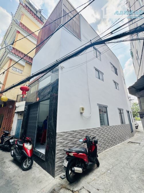 🏡 BÁN NHÀ LÔ GÓC – HẺM 212 NGUYỄN VĂN NGUYỄN, QUẬN 1 – 52M² – 3 TẦNG – 8.x TỶ - 2