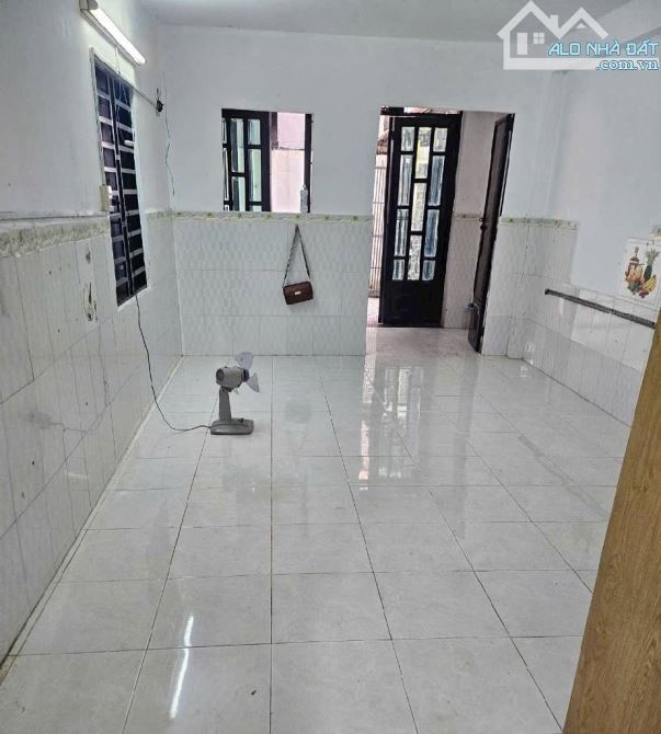 Nhà Gò Vấp diện tích khủng 4,5x23m không quy hoạch lộ giới sát mặt tiền đường Thống Nhất - 2
