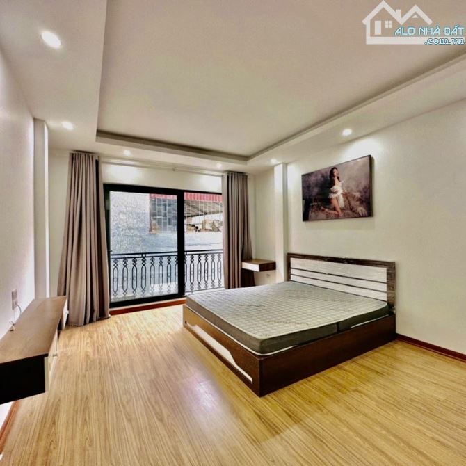Khu phố an ninh tốt, Minh Khai, nội thất Châu Âu, nông, 51m2, 8.x tỷ - 2