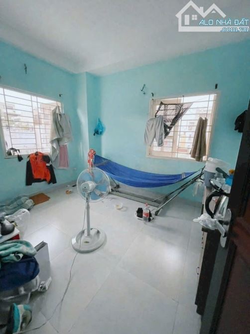 BAN NHÀ GẦN ĐH NGOẠI THƯƠNG- HUTECH, NHÀ 4 TẦNG, 50M2, 5 PHÒNG NGỦ - 2