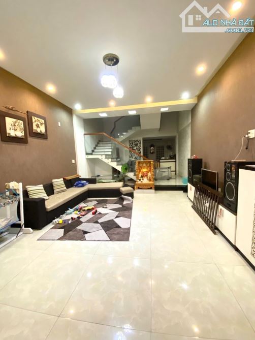 BÁN NHÀ 3 TẦNG CHÍNH CHỦ CHƯA QUA ĐẦU TƯ MOI XÂY -MT ĐƯỜNG 7.5M- Nguyễn Quang Diêu- HOÀ XU - 2