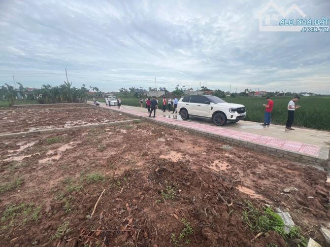 Cần bán lô đất 8m mặt tiền tại Nga Sơn - Thanh Hóa, cách khu đấu giá hơn 100m, 3xx - 2