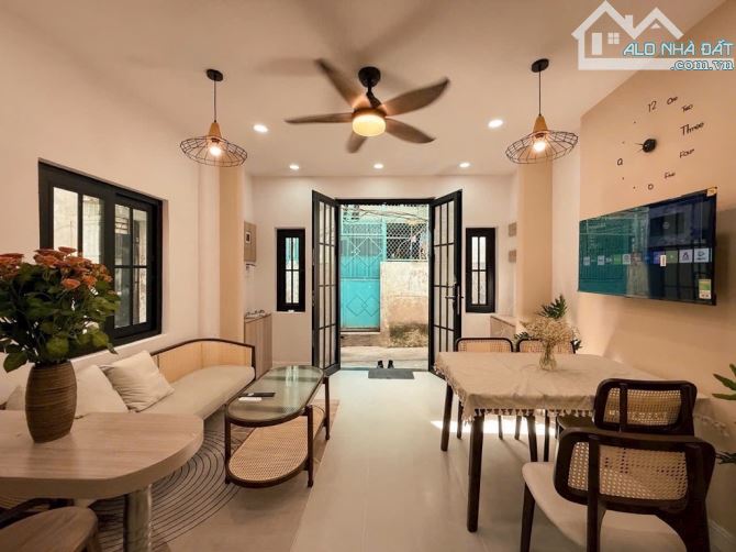 LÊ VĂN SỸ, QUẬN 3- VIP 3 TẦNG MỚI ĐẸP - 2