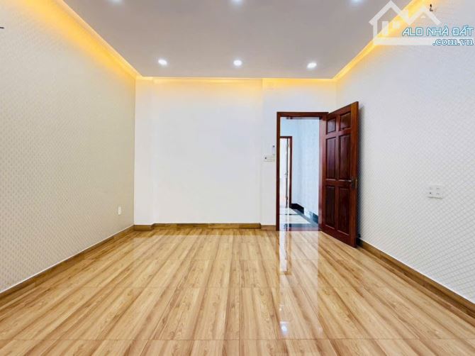 Nhà Đẹp 4 tầng hẻm xe hơi, 62m2 Hoàng Bật Đạt , Chợ Tân Trụ Tân Bình 7,45 Tỉ TL - 2