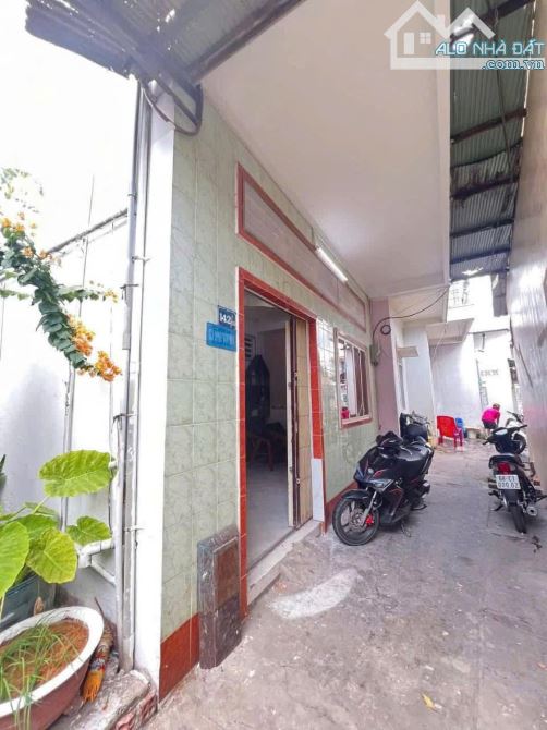 Nhà lầu hẻm Nguyễn Chí Thanh gần chợ Rạch Sỏi - 2