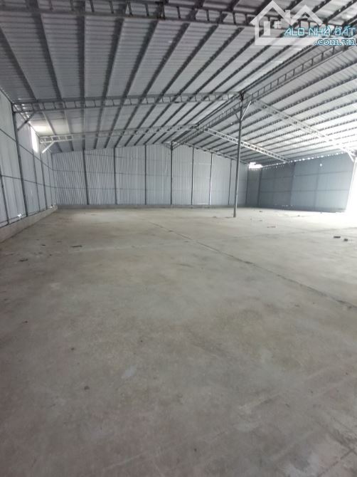 Cho thuê kho đường Thụy Phương, Bắc Từ Liêm, HN. DT 500m và 300m, cao 8m xe công đỗ cửa. G - 2