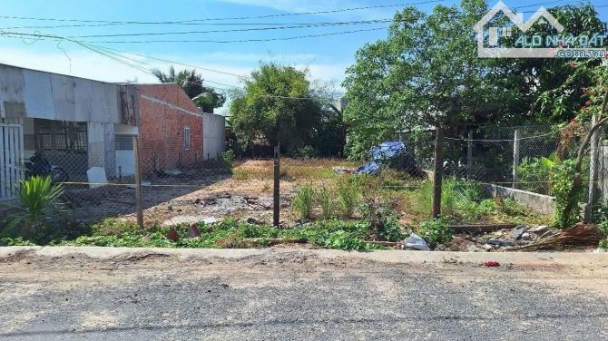Cần bán đất hẻm Nguyễn Huệ, Phường Long Hoa, Hoà Thành, Tây Ninh - 2