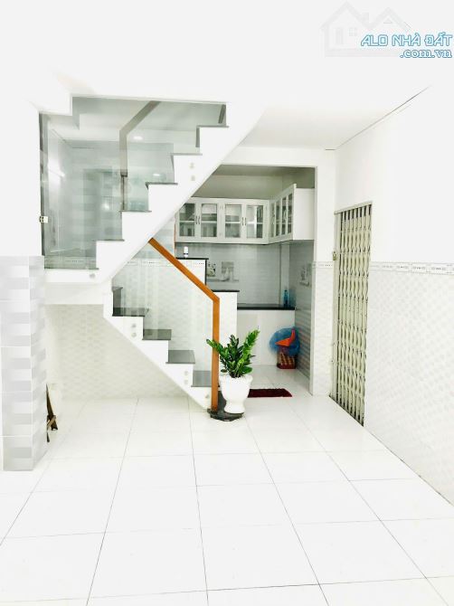 Bán nhà hẻm rộng Cao Lỗ,P.4,Q.8,dt: 2,7 x 8 nhà xây 2 tầng 2 Tỷ 38. - 2