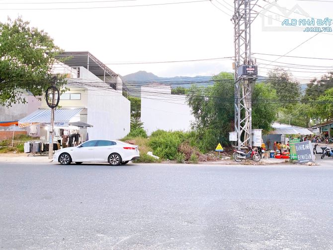 Bán đất đường lớn - đối diện khu đô thị Sungroup Nha Trang  Diện tích : 65,51m2 
Giá bán - 2