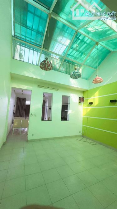 BÁN NHÀ KIỆT NGUYỄN VĂN THOẠI – GẦN BIỂN MỸ KHÊ 🌊 132.6m² | 2PN | 2WC | PK | Bếp | Hiên đ - 2