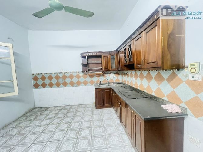 NHÀ ĐẸP MẶT PHỐ NGUYỄN CHÍ THANH- 3N2VS-OTO- NGUYÊN BẢN 74M2 GIÁ 6,5 TỶ - 2