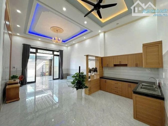 Nhà Cấp 4 diện tích 〖100m〗^2 Cực Kì Xịn Sò, Sổ Hồng Riêng, Full Thổ Cư - 2