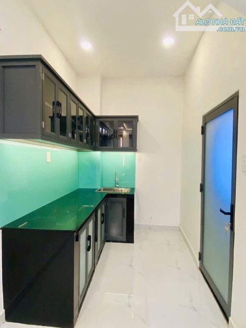 Nhà mới 3 tầng vào ở ngay - Vị trí thuận tiện di chuyển - DT 22m2 - 2