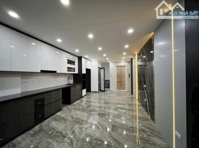 An Dương Vương, Phú Thượng DT 45m2 MT 4m -Oto vào nhà - 7 tầng thang máy nhỉnh 10 tỷ - 2
