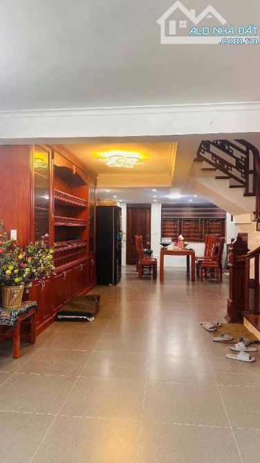 HỒNG TIẾN-NGUYỄN VĂN CỪ-LONG BIÊN NHÀ ĐẸP DÂN XÂY LÔ GÓC- FULL NỘI THẤT CỰC XỊN - 2