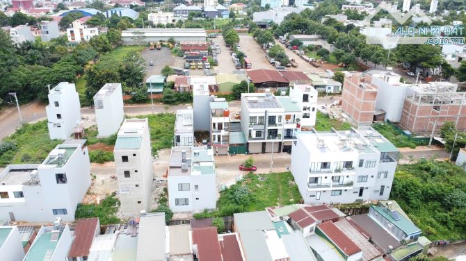4 LÔ LIỀN KỀ 2 MẶT TIỀN TRƯỚC & SAU KĐG LÊ VỤ - MỖI LÔ 5x23m. TC 100% - 2