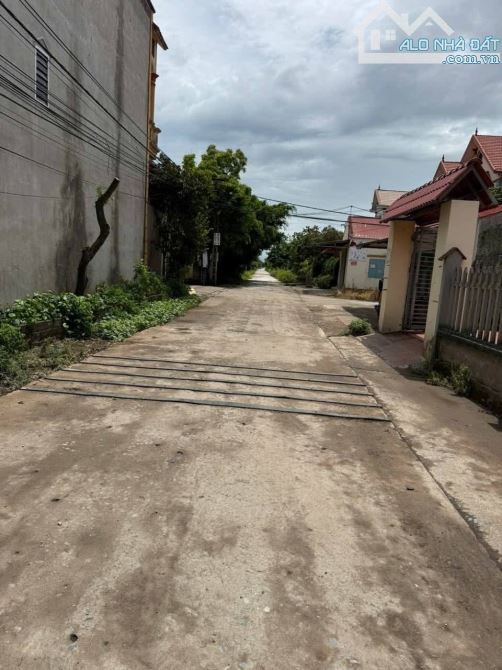 BÁN 100M ĐẤT QUANG MINH -LƯƠNG TÀI -TRỤC CHÍNH KINH DOANH -2 OTO TRÁNH THÔNG -1.98 TỶ - 2