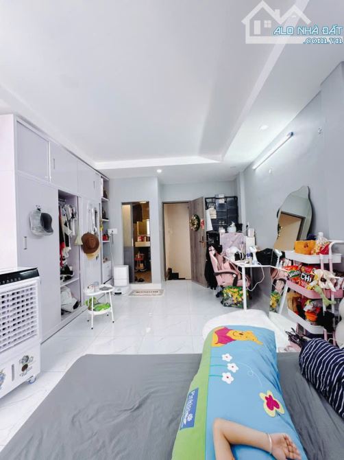 Nhà bán đường Đoàn Văn Bơ Quận 4, 3 tầng mới xây đẹp, giá chỉ hơn 4 tỉ công chứng sang tên - 2