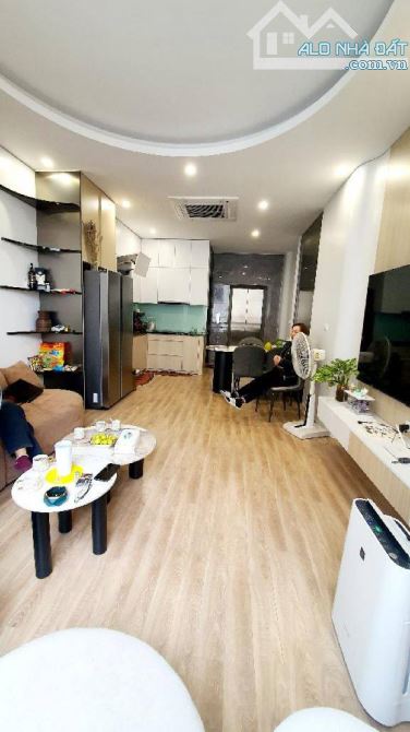 Bán Nhà Phố Nguyễn Văn Cừ Long Biên Mặt Ngõ Ô Tô Tránh 6 Tầng Thang Máy - 2