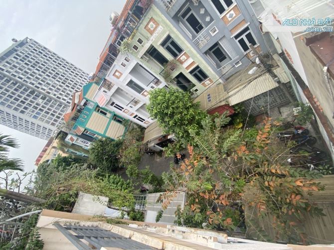 Nhà 3 tầng. Hẻm 7m. Khu phân lô. Ngay ngã tư ga. 5x18 giá hơn 5 tỷ - 2