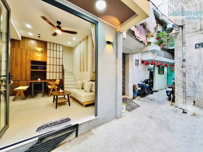 Chỉ 1.5 TỶ - NHÀ 2PN FULL NỘI THẤT - KHU PHAN XÍCH LONG - CHO THUÊ 15tr - 2
