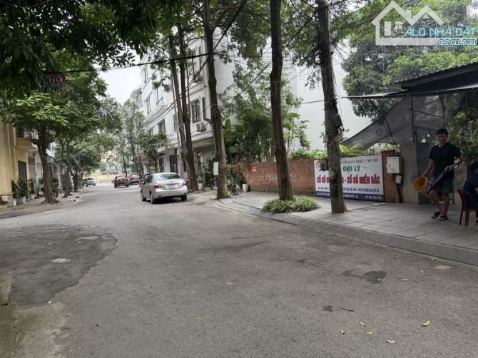 BÁN ĐẤT TẶNG NHÀ THANH AM LONG BIÊN DT 72M , GIÁ CHỈ NHỈNH 100 TR/1M2 - 2