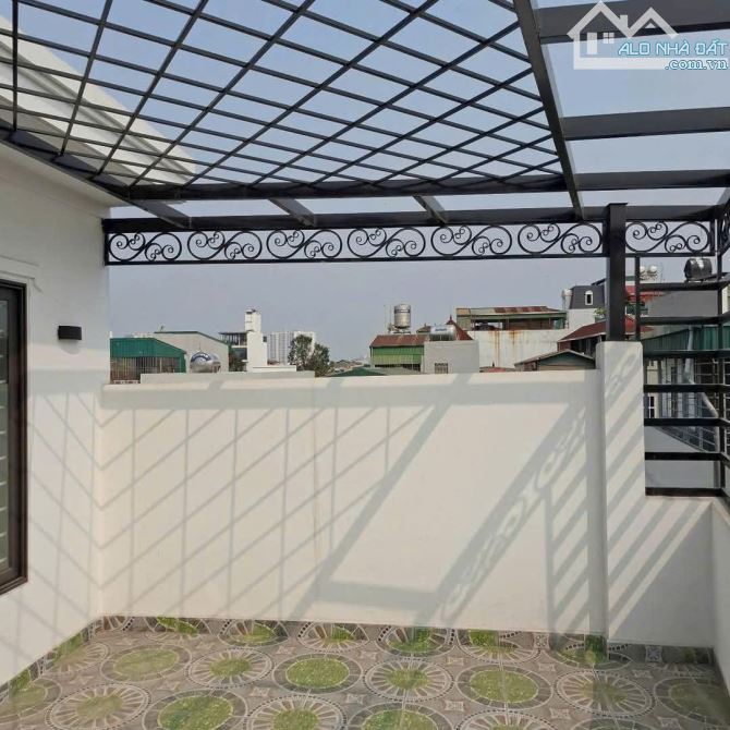 NHÀ ĐẸP 5 TẦNG - Ô TÔ ĐỖ CỬA - NGÕ THÔNG - SÁT CHỢ TƯƠNG CHÚC - TT NGŨ HIỆP - 5 TỶ - 2