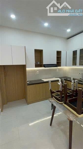 SIÊU HIẾM RẺ NHẤT QUANG TRUNG GÒ VẤP - NGANG GẦN 6M - 124M2 - CHO THUÊ 30TR/TH - GIÁ 7.X T - 2