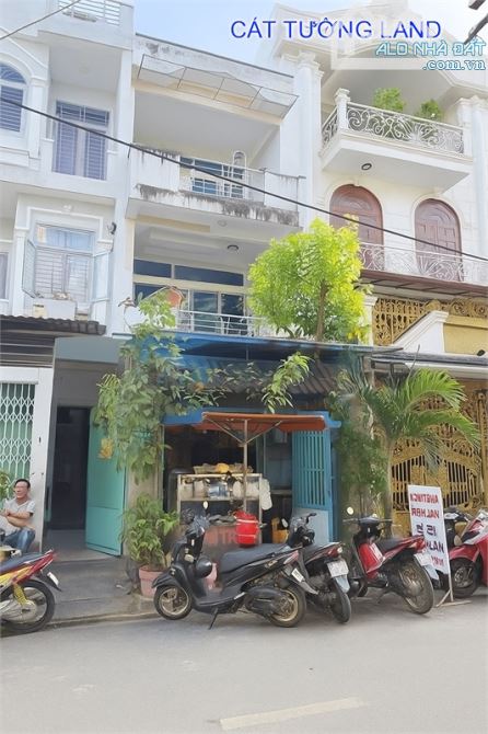 Bán nhà 81m2, 4 Tầng -- MTKD Ỷ Lan, Hiệp Tân, Tân Phú – gần CV Đầm Sen -- chỉ 10.3 tỷ - 2