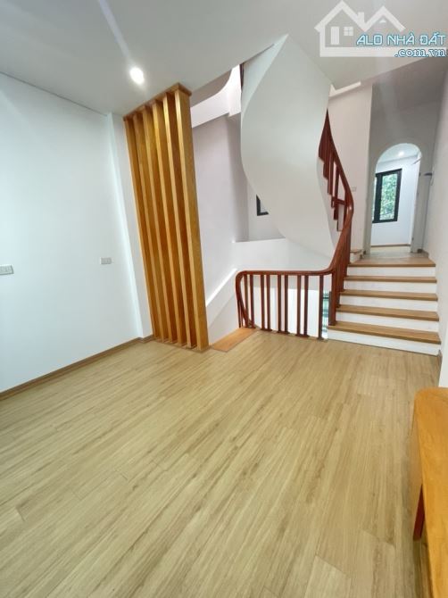 Hiếm 🏡 Bán nhà hiếm Quang Trung – Hà Đông  Diện tích: 39m² x 4 tầng - 2