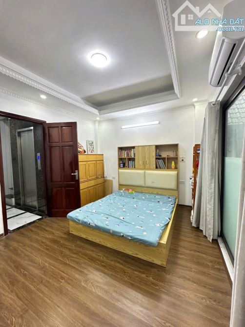 BÁN NHÀ MỚI ĐẸP ĐỘI CẤN – THANG MÁY – FULL NỘI THẤT – Ô TÔ TRÁNH – NGÕ THÔNG HOÀNG HOA THÁ - 2