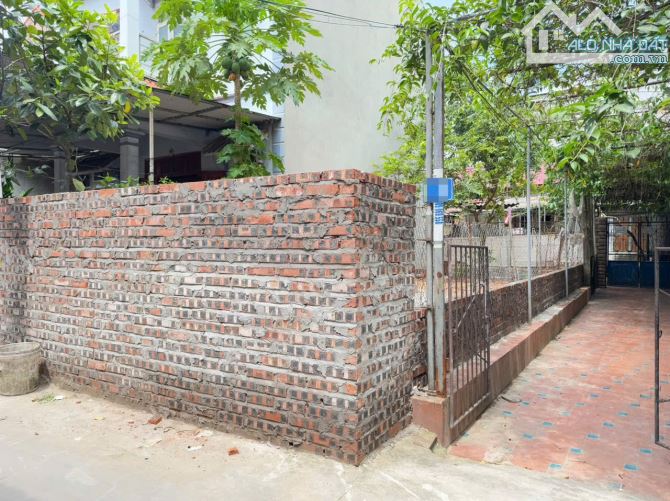 Đất thôn Hoà Bình, Chi Đông, Mê Linh, HN. Ba bước chân tới mặt chợ, ngã tư đèn đỏ tổ 1 - 2