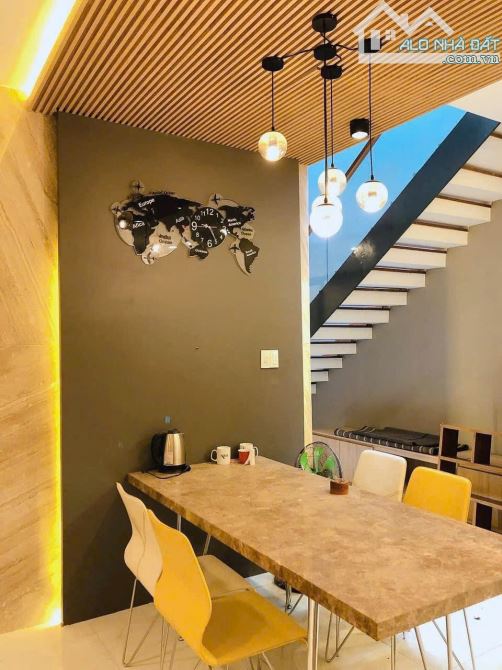 Bán nhà đường Lý Thường Kiệt, trung tâm chợ Đầm. Cách biển 5p đi bộ - 2