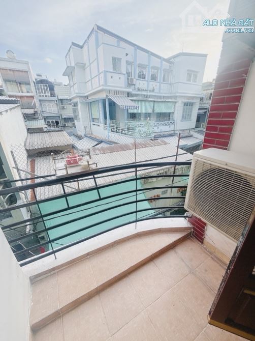 Nhà Nguyễn Đình Chiểu, Q. 3, hẻm 6m , dt: 41m2 nở hậu,  6 tầng, giá  8.x TỶ - 2