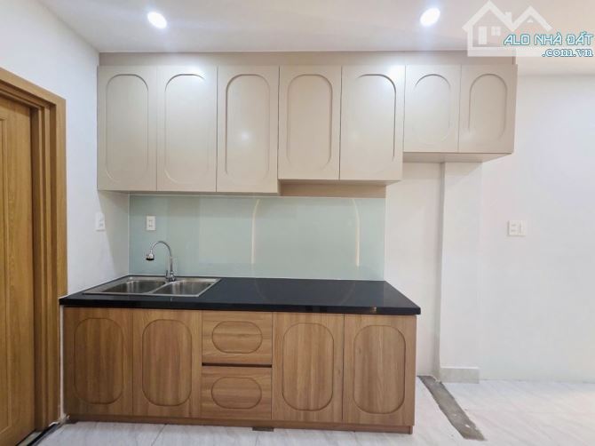 GÒ VẤP - 32M2 - GẦN MẶT TIỀN - HOÀN CÔNG ĐỦ - NHỈNH 3 TỶ_250811 - 2