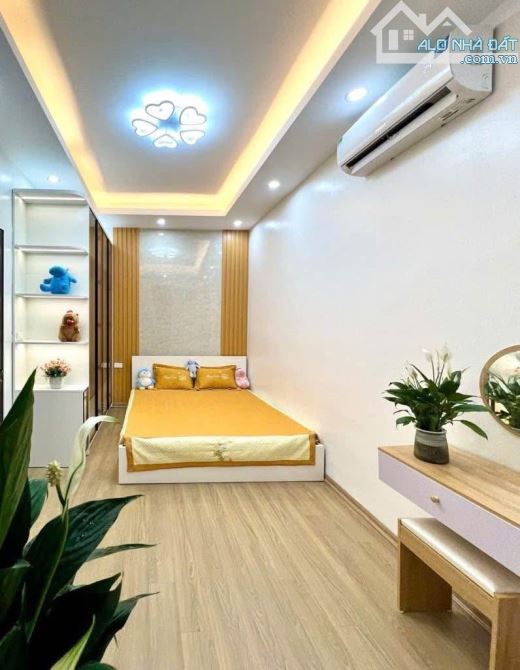CHÍNH CHỦ GỬI BÁN - Trương Định, Hoàng Mai - 41m2 x 5 tầng - 20m ra OTO - Nhỉnh 7 tỷ có TL - 2