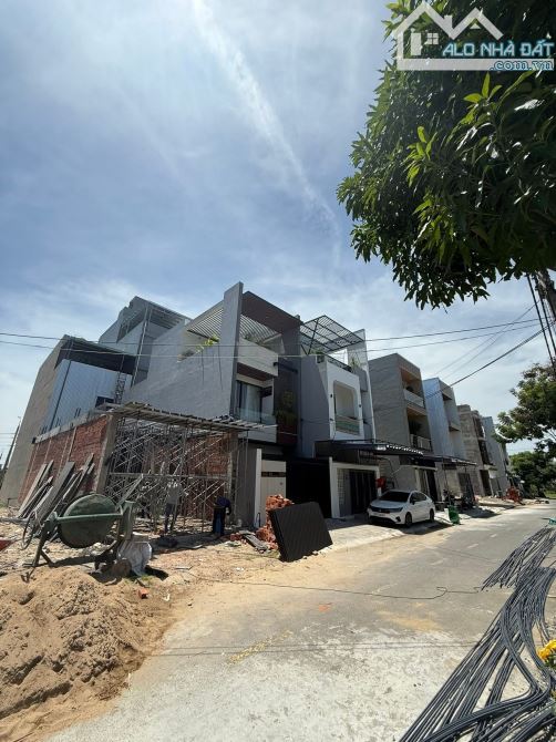 Bán đất đường Hoà Phú 3 - hướng đông nam, dt: 80m2 ,gần Nguyễn Sinh Sắc - 2