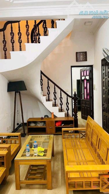 Cho thuê nhà nguyên căn phố Trạm 7tr gần cầu Vĩnh Tuy - 2
